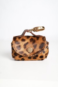 Moon Pop Panther – etui na woreczki dla psa z naturalnej skóry z okuciami pozłacanymi 24k złotem