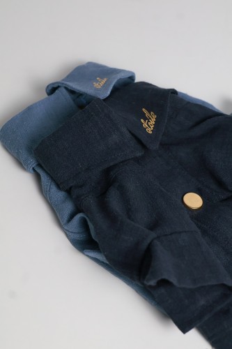 Figo  – koszula dla psa lniana w kolorze granatowym i jeans detal.jpg
